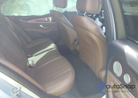 2017 Mercedes-Benz E 300 4Matic z USA, uszkodzony, nr VIN WDDZF4KB6HA202817